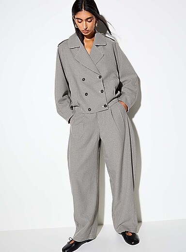 Ic&ocirc;ne Black and White Herringbone pleated barrel-leg pant for women
