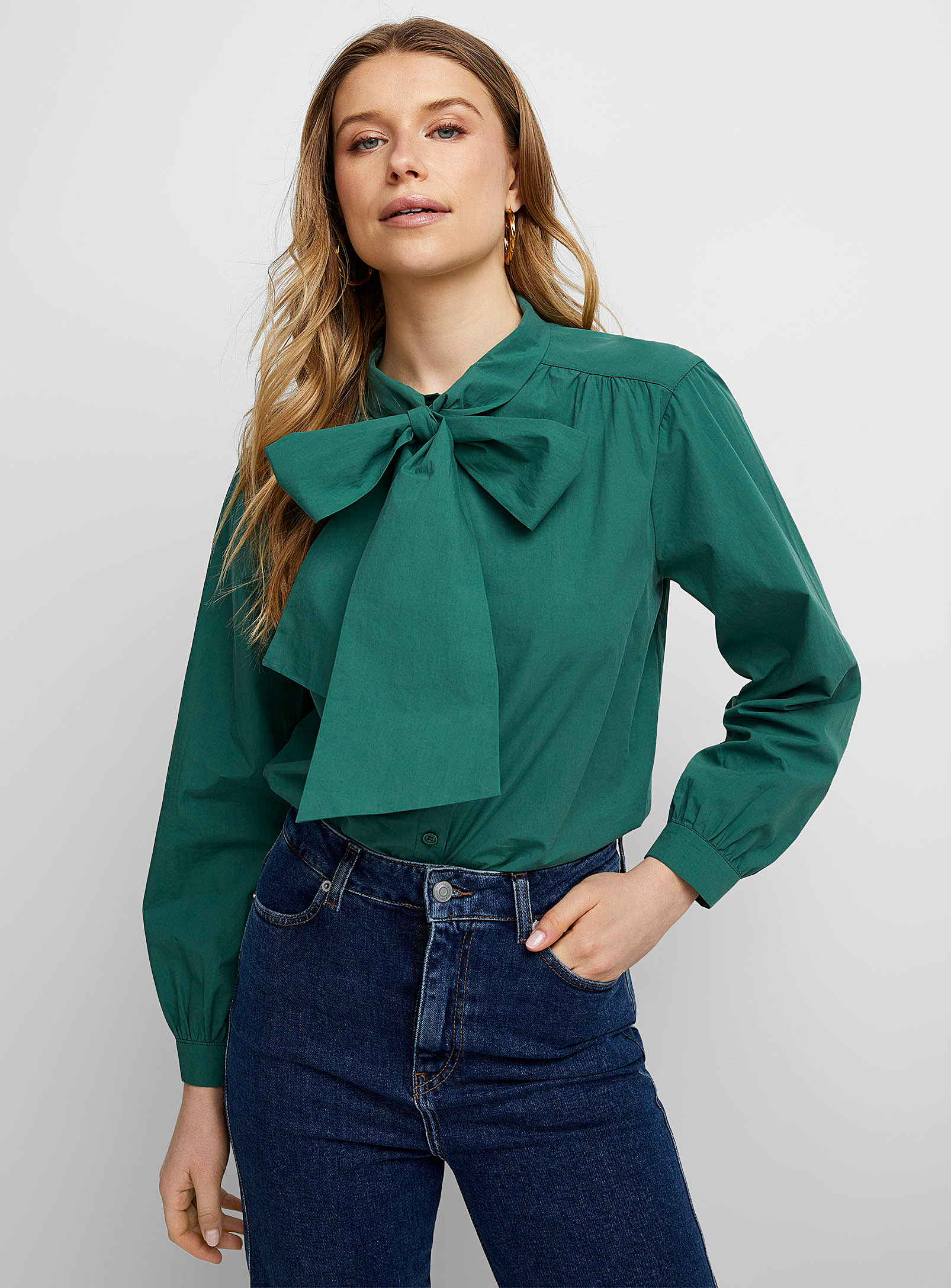 Icône - Women's Scarf collar poplin boxy-fit shirt