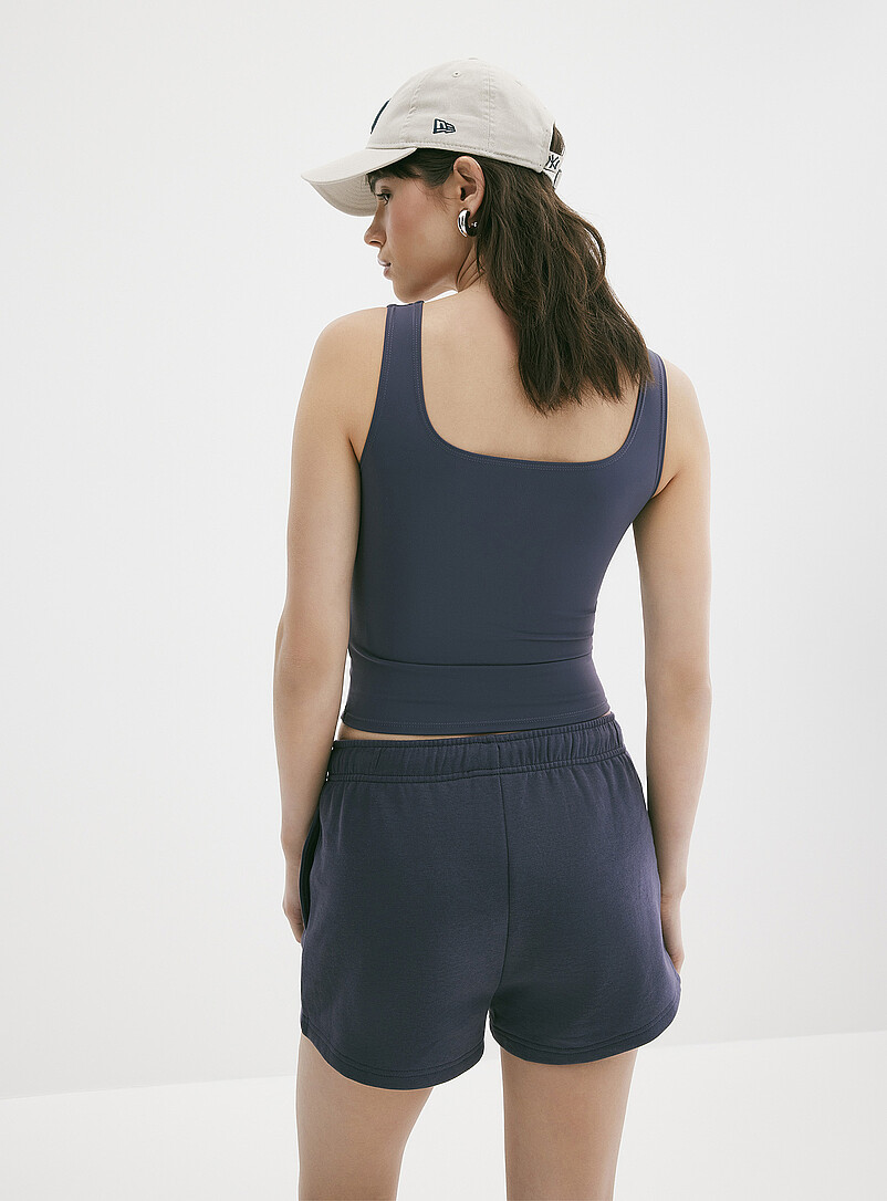 Twik: La camisole courte col carr&eacute; seconde peau Noir pour femme