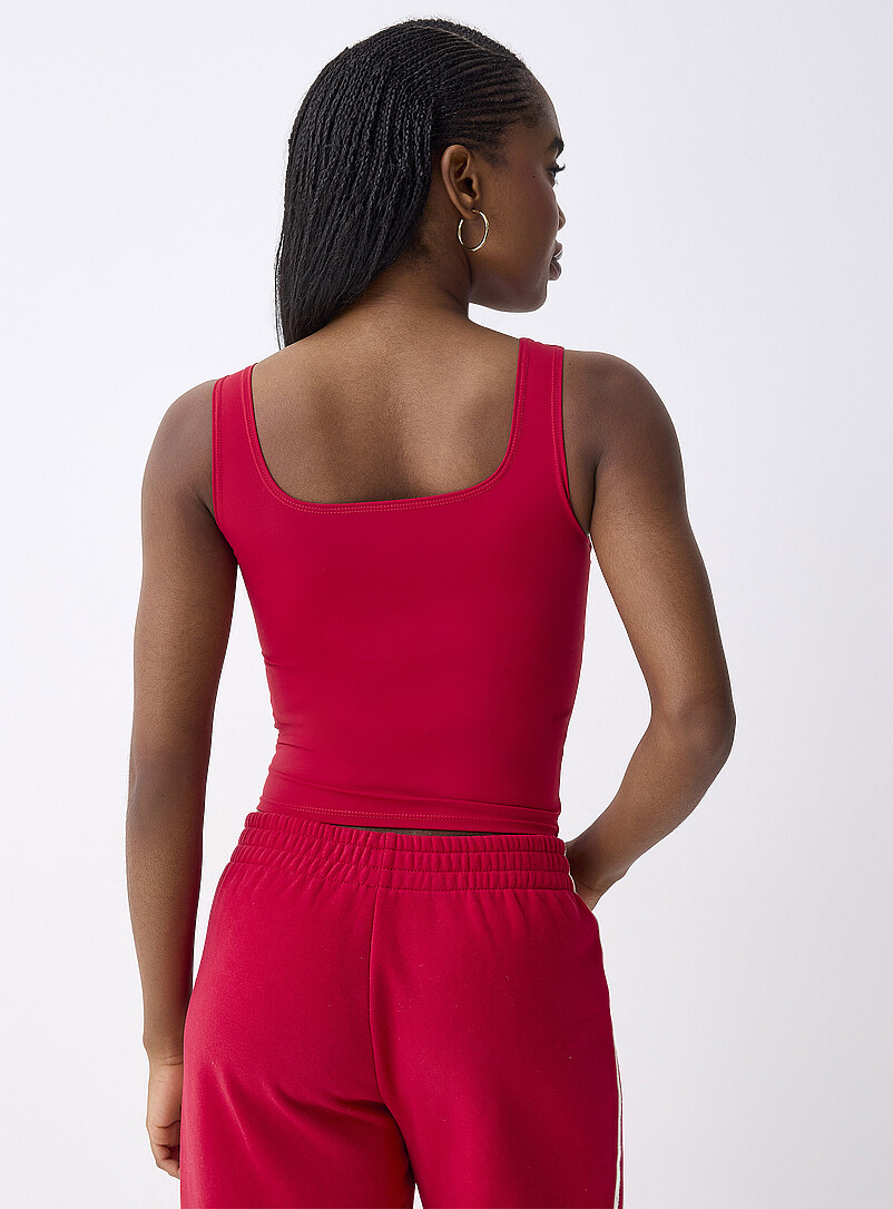 Twik: La camisole courte col carr&eacute; seconde peau Noir pour femme