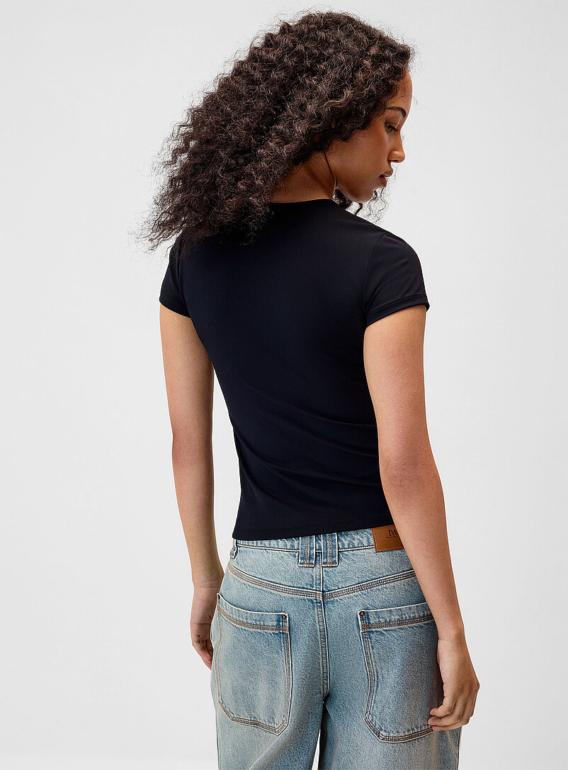 Ultra-fitted microfibre T-shirt product image 2