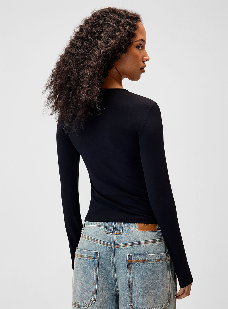 Ultra-fitted microfibre long-sleeve T-shirt product image 2