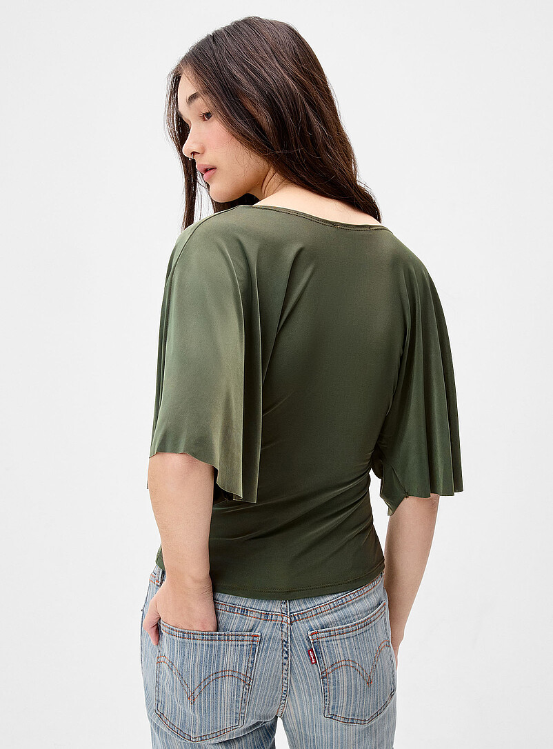 2*d様 Bpm batwing tee shirt Batwing-sleeve plunging V-neck T-shirt | Twik | Women's Short