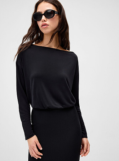 Flowy open-back T-shirt