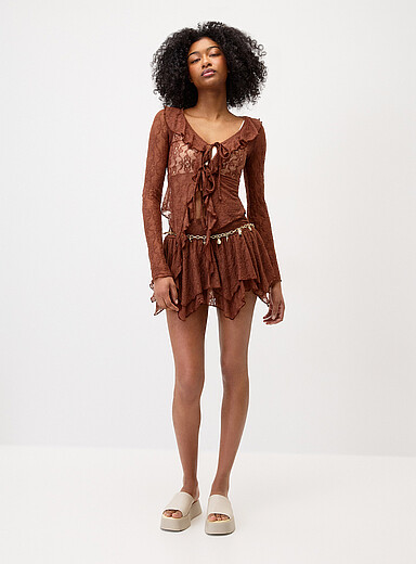 Tiered lace miniskirt