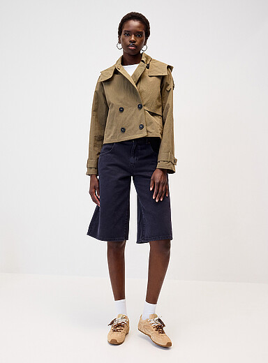 Twik: Le trench court double boutonnage Kaki - Sauge - Olive pour femme