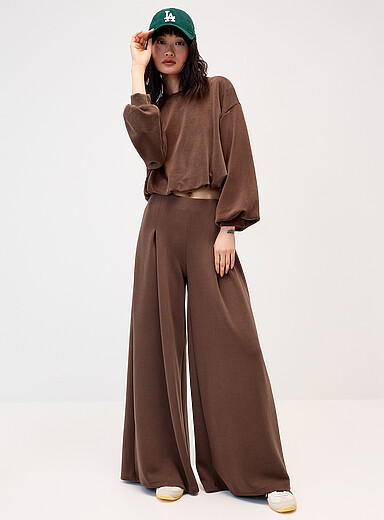 Peach-skin wide-leg pant