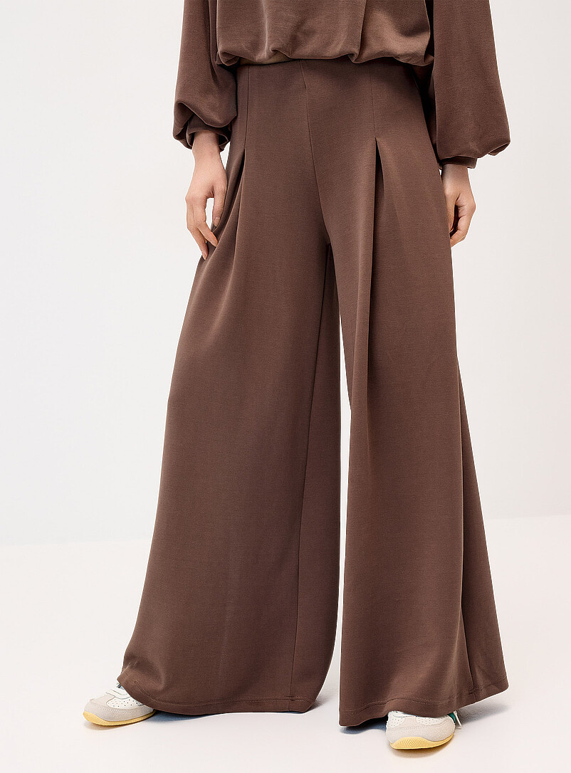 Twik Black Peach-skin wide-leg pant for women