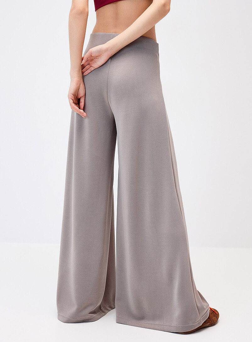 Twik: Le pantalon large peau de p&ecirc;che Chocolat - Espresso pour femme