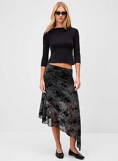 Twik: La jupe midi asym&eacute;trique fleurs floqu&eacute;es Noir pour femme