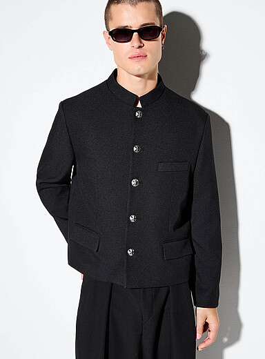 Le veston col officier boutons emboss&eacute;s  <b>Collection de S&eacute;oul</b>