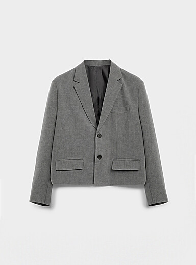 Le veston raccourci gris <b>Importation de S&eacute;oul</b>