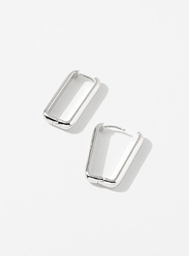 Les boucles d'oreilles rectangulaires