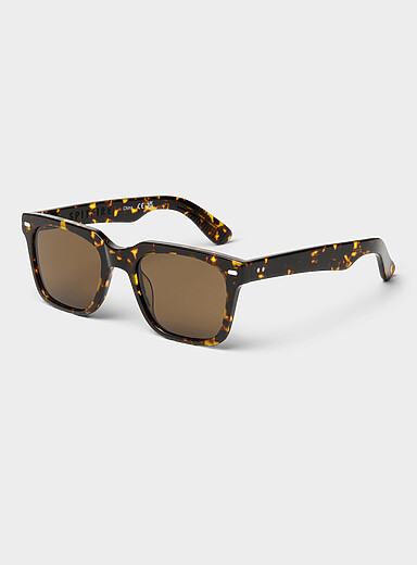 Les lunettes de soleil carr&eacute;es Cut Forty