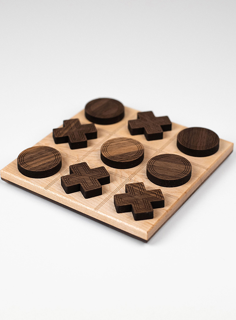 Atelier-D Brown Wooden tic-tac-toe game