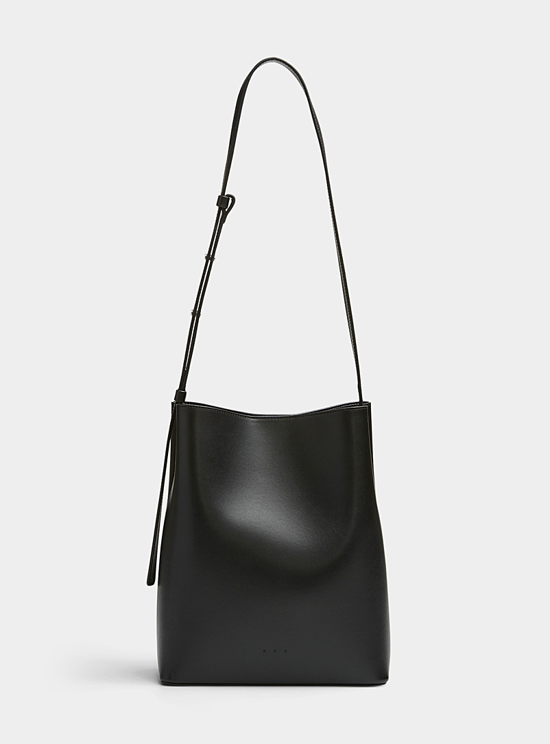 Aesther Ekme: Le sac seau minimaliste Noir pour femme