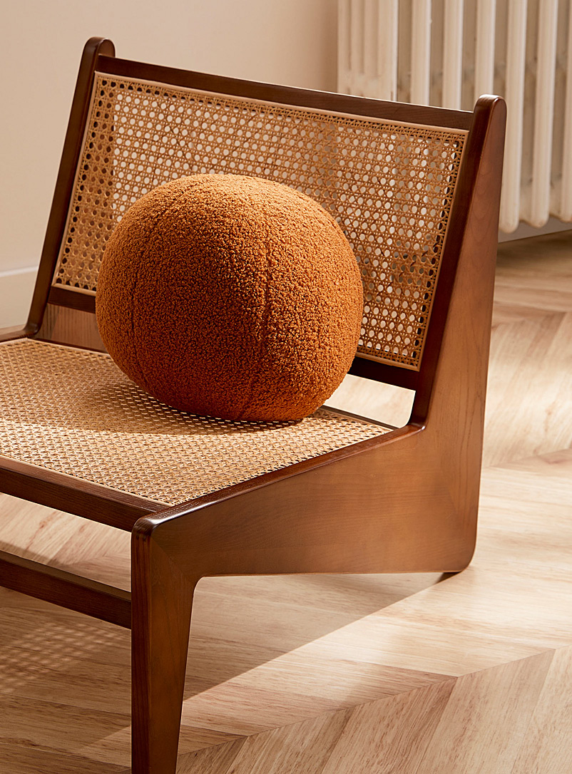 Simons Maison Toast Ball-shaped sherpa cushion 35 cm in diameter