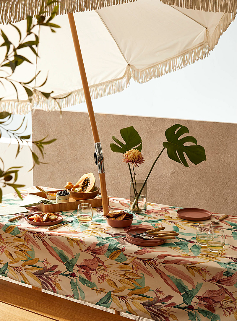 Simons Maison Assorted Vintage flora umbrella tablecloth