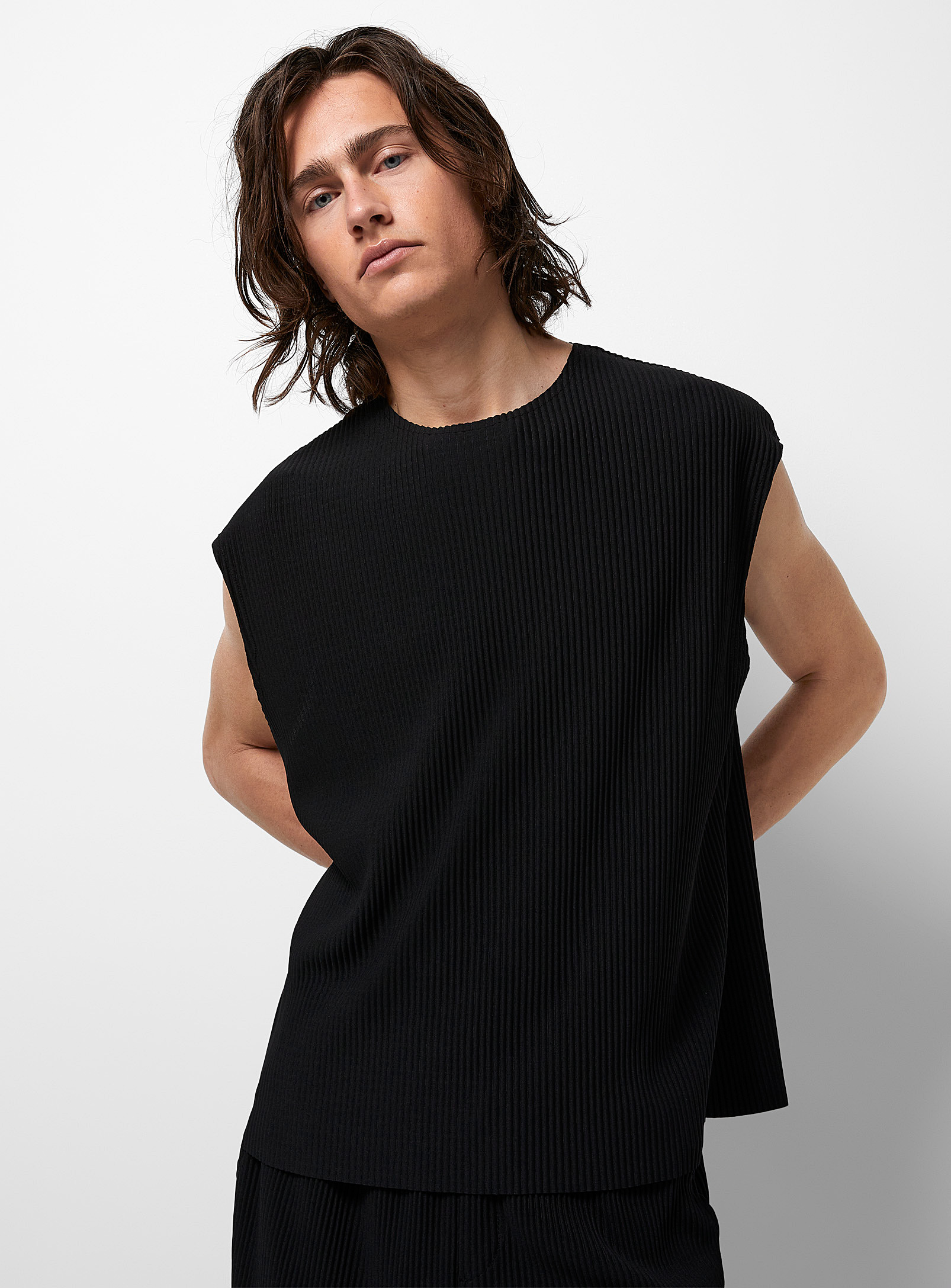 Le 31 Ribbed Sleeveless T-shirt In Black