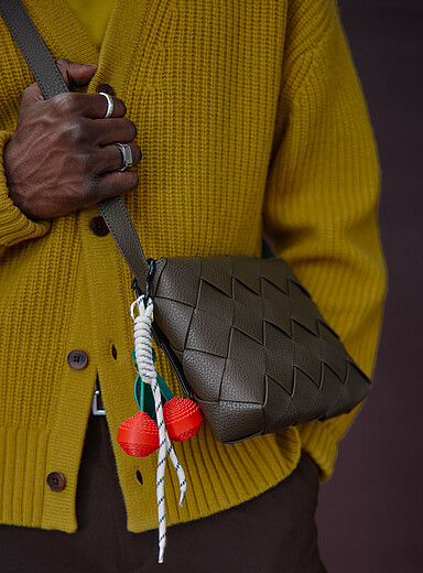 Le sac bandouli&egrave;re &agrave; rabat natt&eacute;
