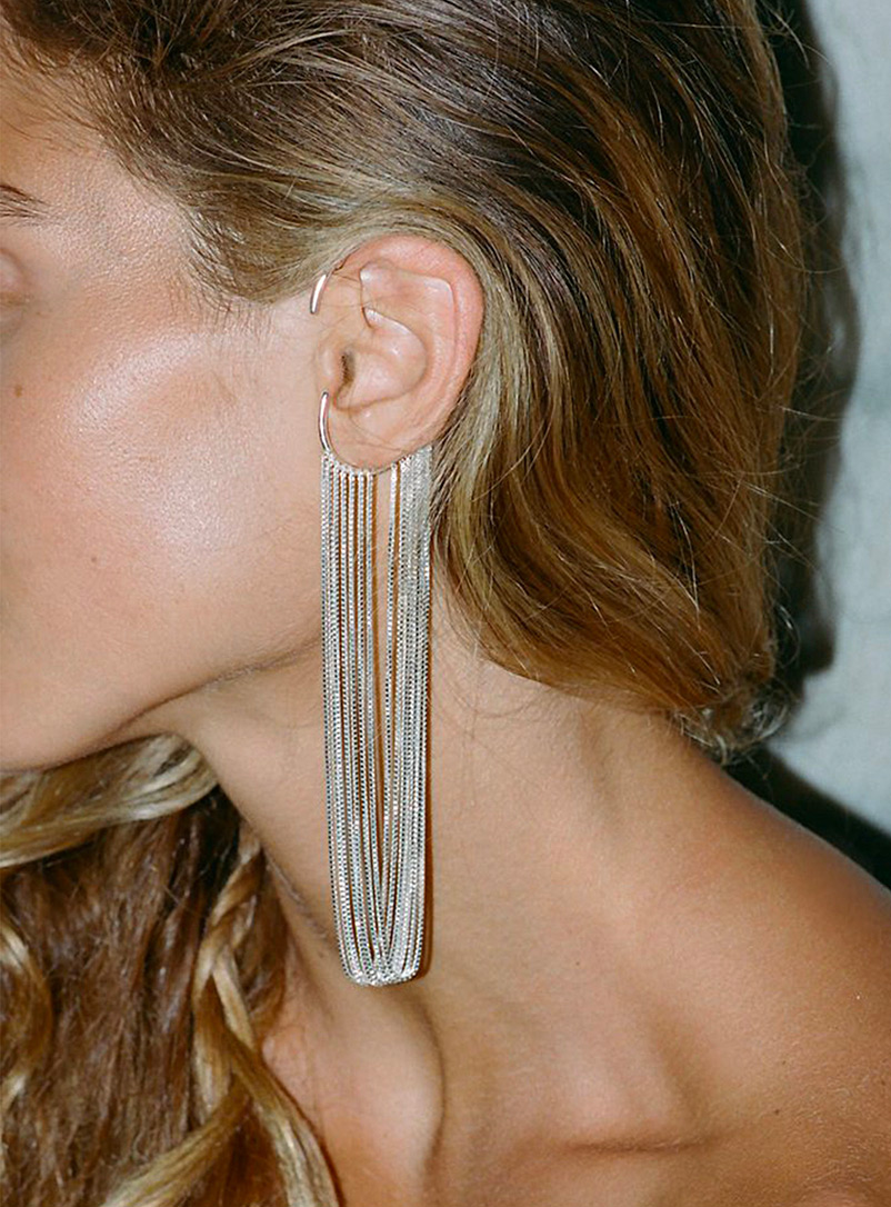 Maggoosh Silver Dazzling ear cuff for women