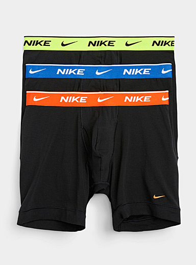 Nike: Les boxeurs longs bord logo 6 po Dri-FIT Essential Emballage de 3 Noir &agrave; motifs pour homme