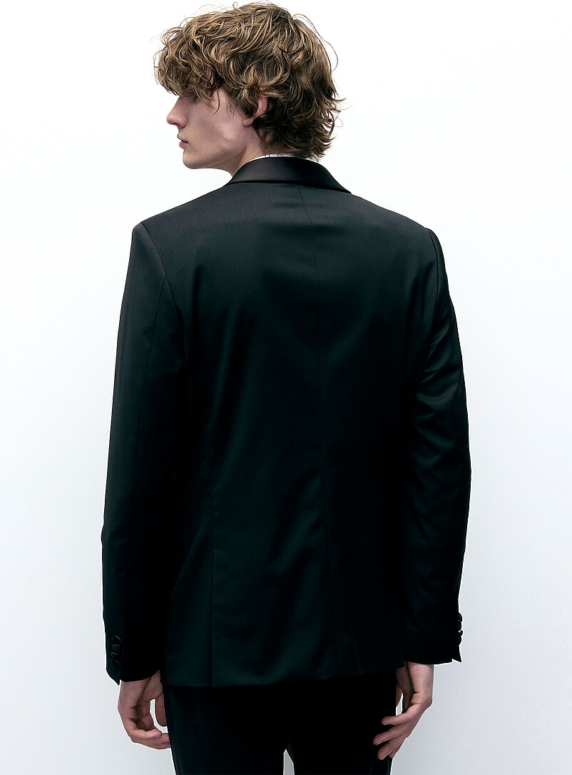 Le 31: Le veston smoking extensible Tissu de laine sign&eacute; Marzotto <b>Coupe Stockholm - Ajust&eacute;e</b> Noir pour homme
