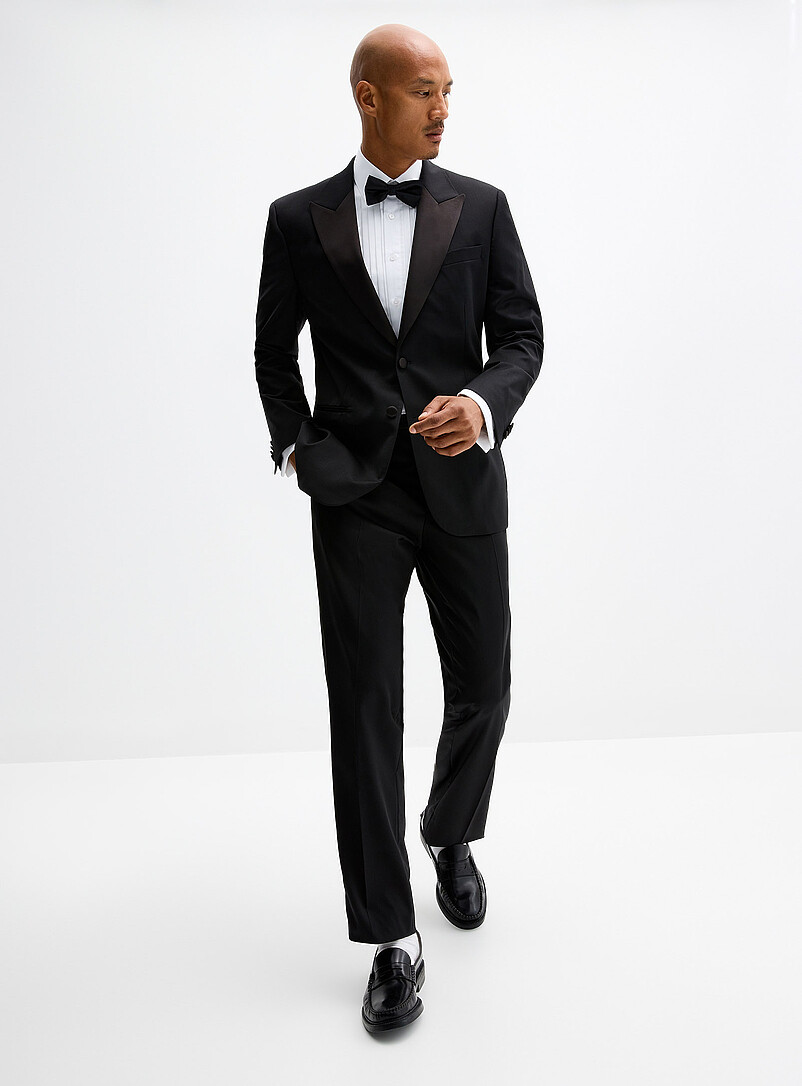 Le 31: Le veston smoking col satin&eacute; Tissu de laine sign&eacute; Marzotto <b>Coupe London - Semi-ajust&eacute;e</b> Noir pour homme