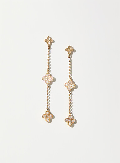 Triple-flower long earrings