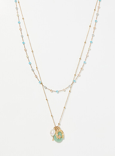 Le collier multirang breloques et billes