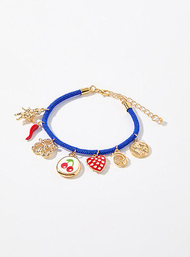 Le bracelet corde breloques ludiques