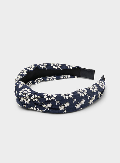 Floral openwork knotted headband