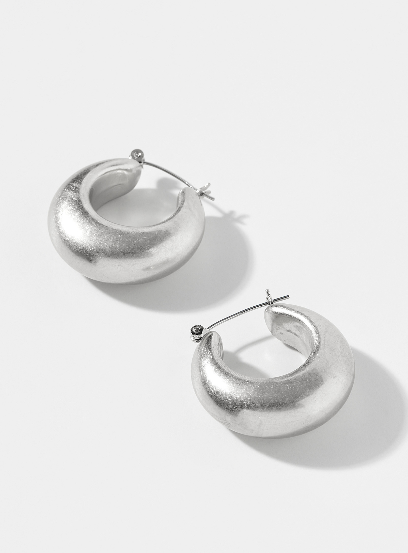 Simon's Brushed Metal Solid Hoops In Metallic
