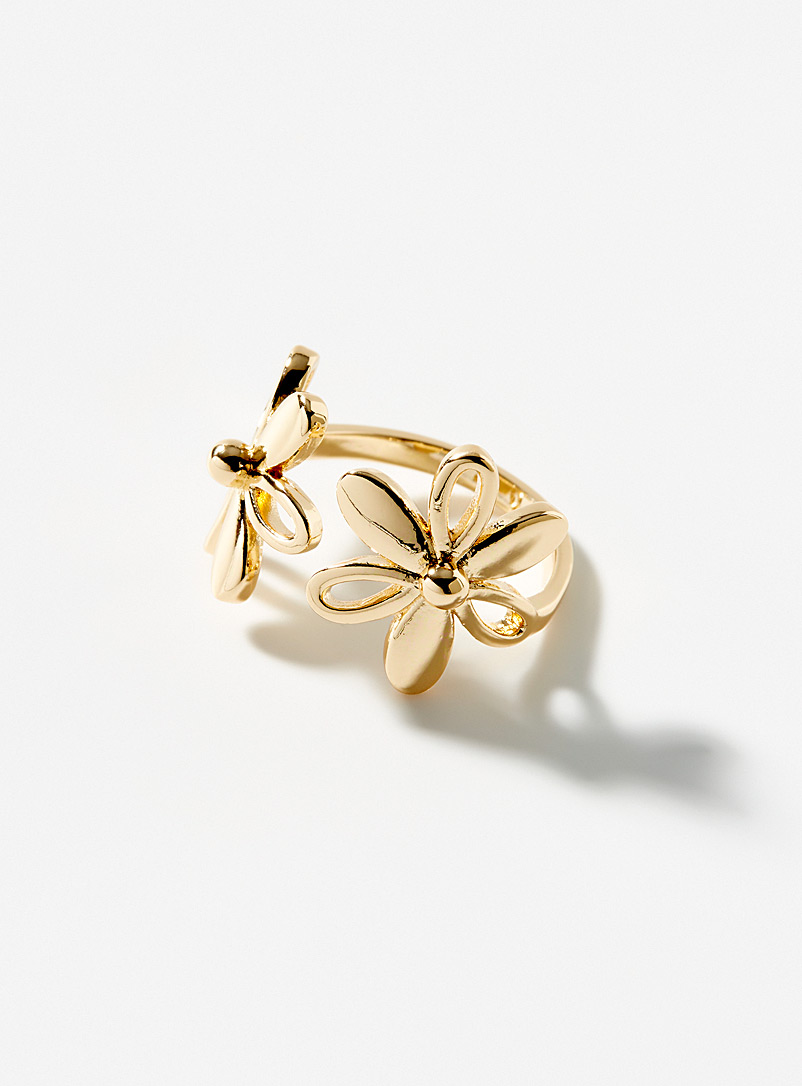 Openwork Flower Ring
