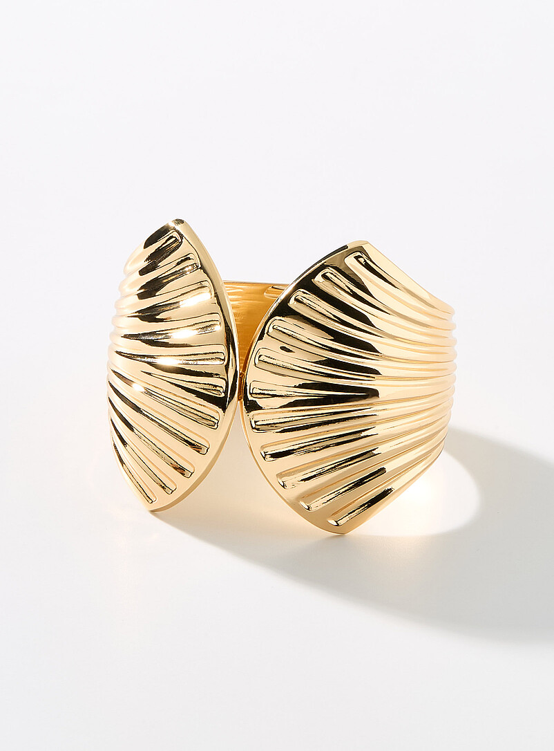 Shells Cuff Bracelet