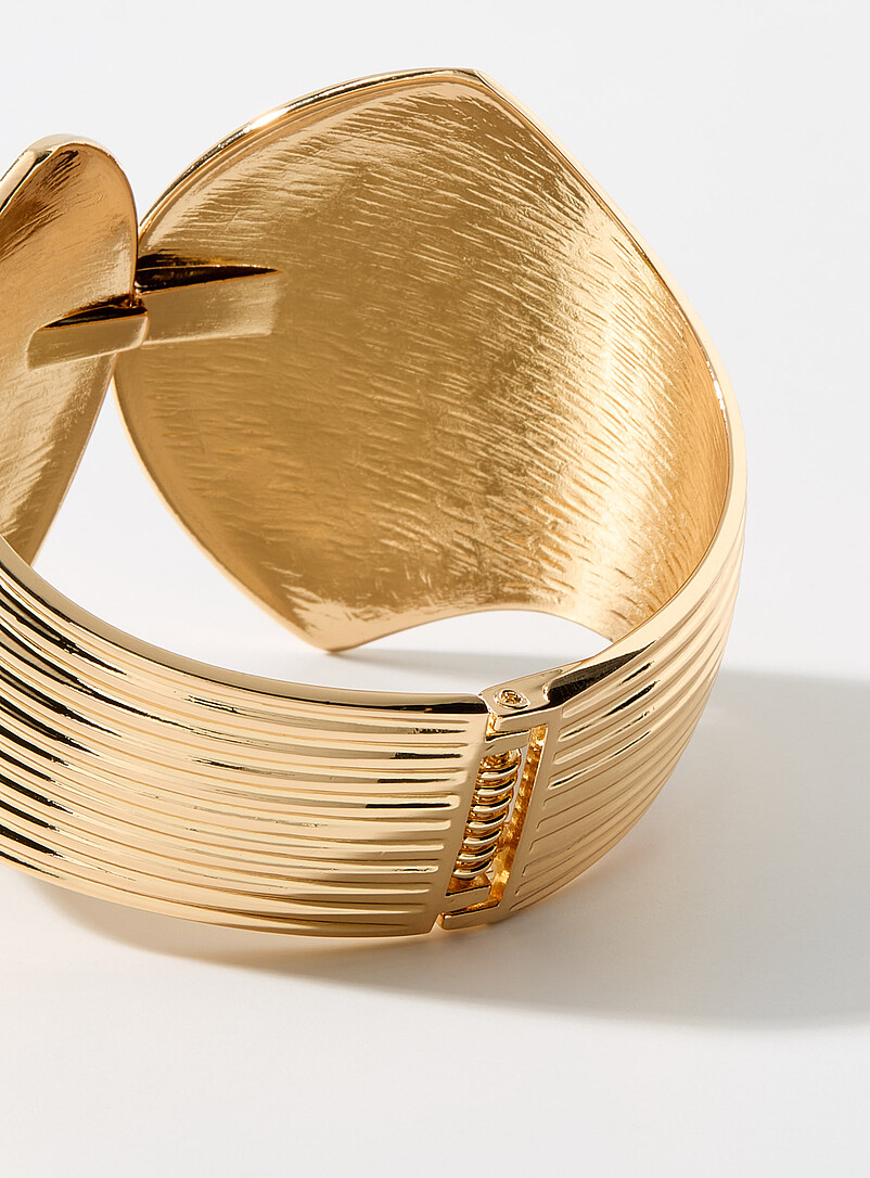 Shells cuff bracelet product image 2