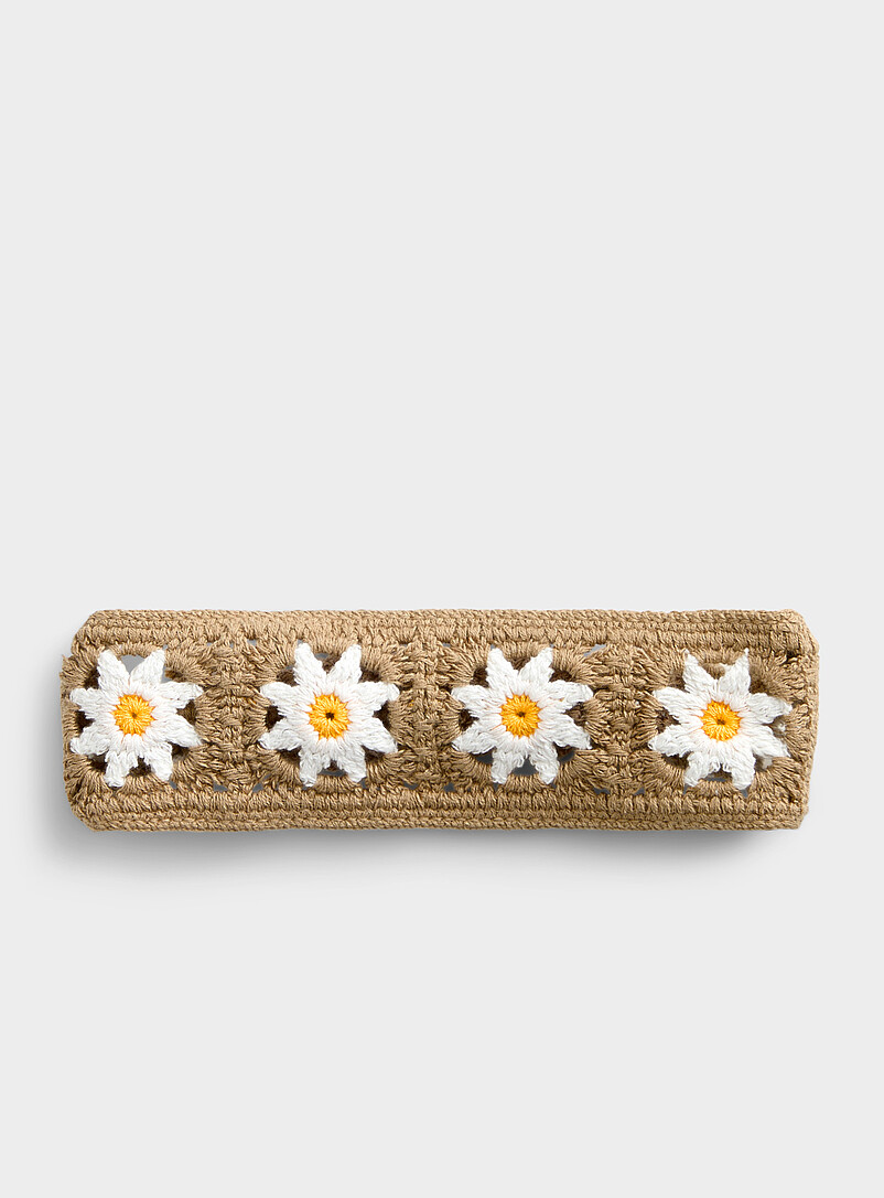 Daisy crochet headband product image (primary)