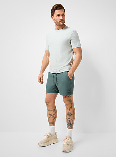 Kore 5-inch versatile short