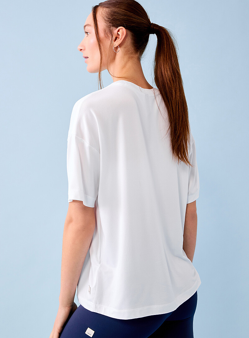 Vuori Black Energy loose T-shirt for women