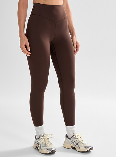 Le legging taille incurv&eacute;e AllTheForm