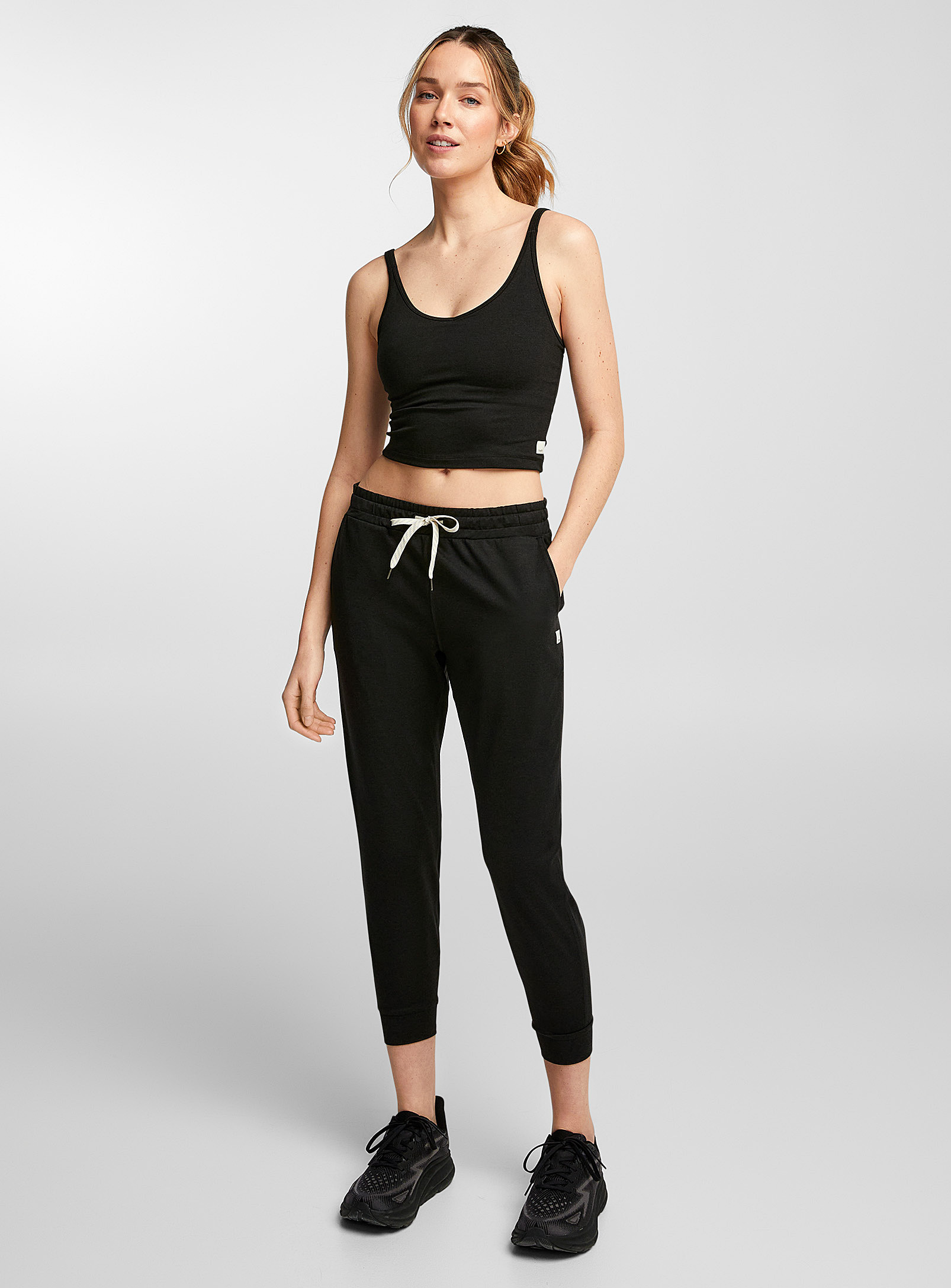 Vuori - Performance joggers (Women, Black, X-LARGE)