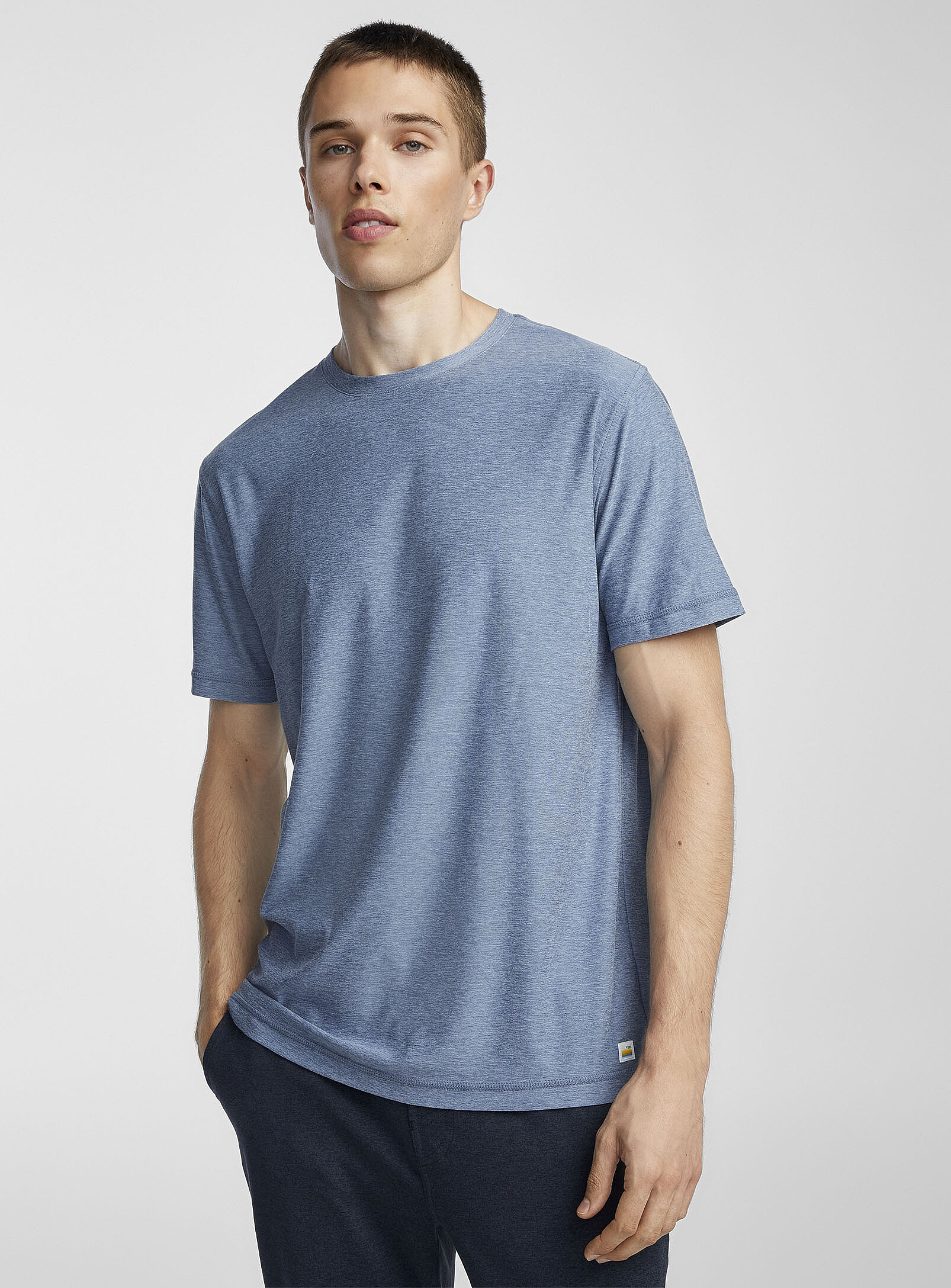 Vuori - Strato Tech T-shirt (Men, Blue, LARGE)