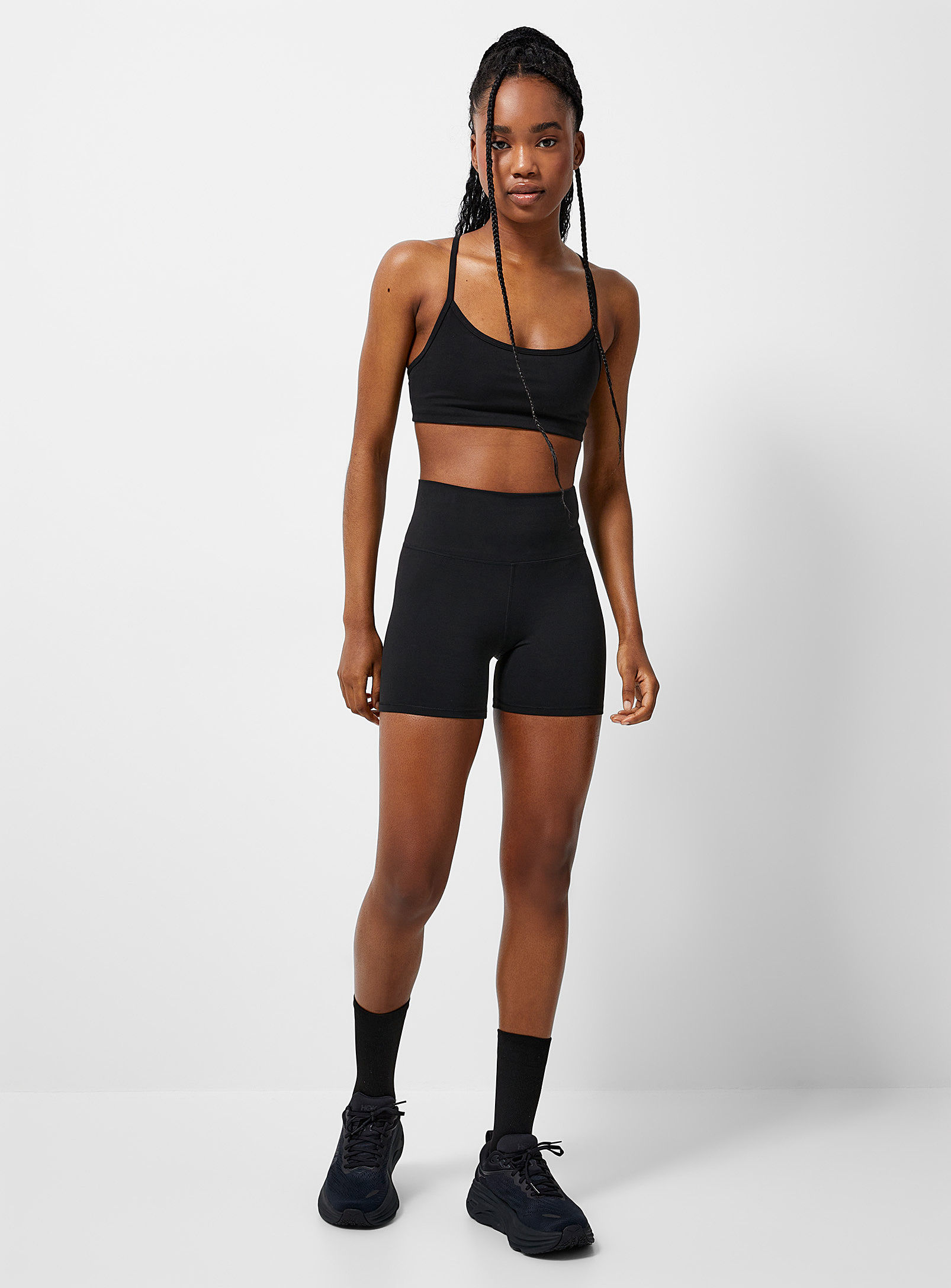 Vuori - AllTheFeels 4-inch biker short (Women, Black, X-LARGE)