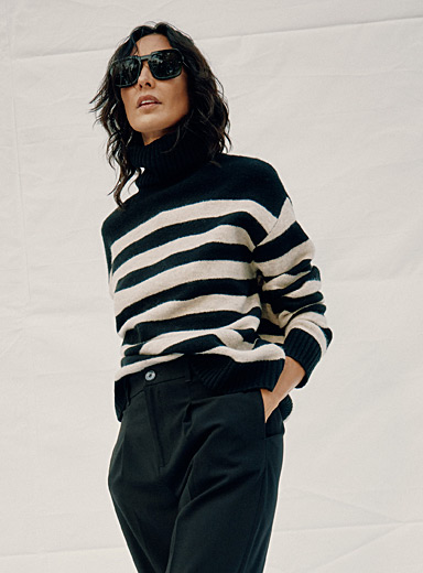 Contemporaine Black Oversized horizontal stripe turtleneck for women