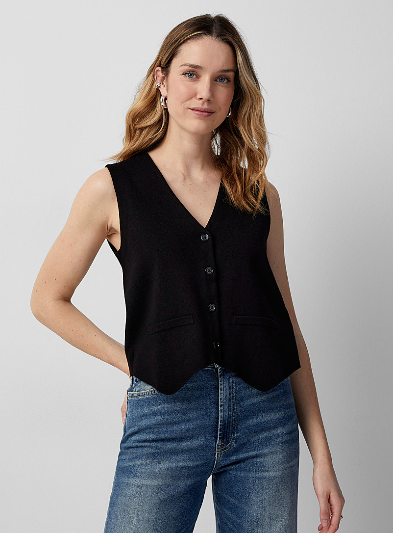 Contemporaine Black V-neck minimalist sweater vest for women