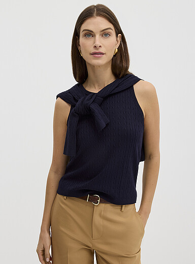 La camisole tricot fluide c&acirc;bles torsad&eacute;s