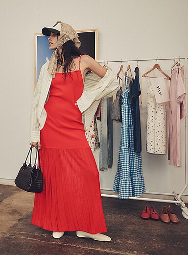 Knotted strap maxi dress