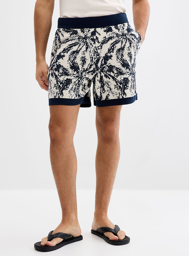 Le 31 Patterned Blue Abstract jacquard knit short <b>Inseam: 6" (15.5 cm)</b> for men
