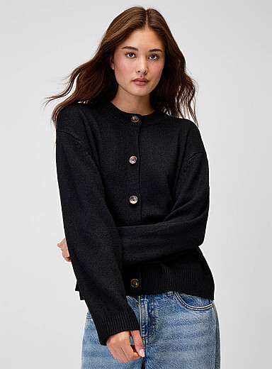 Le cardigan carr&eacute; gros boutons
