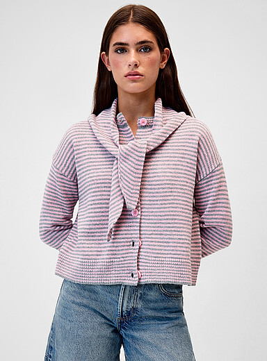 Twik: Le cardigan ray&eacute; foulard assorti Rose pour femme